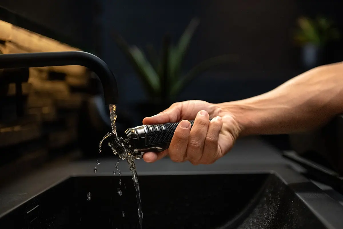 Recortadora Pro Series de alta visibilidad resistente al agua